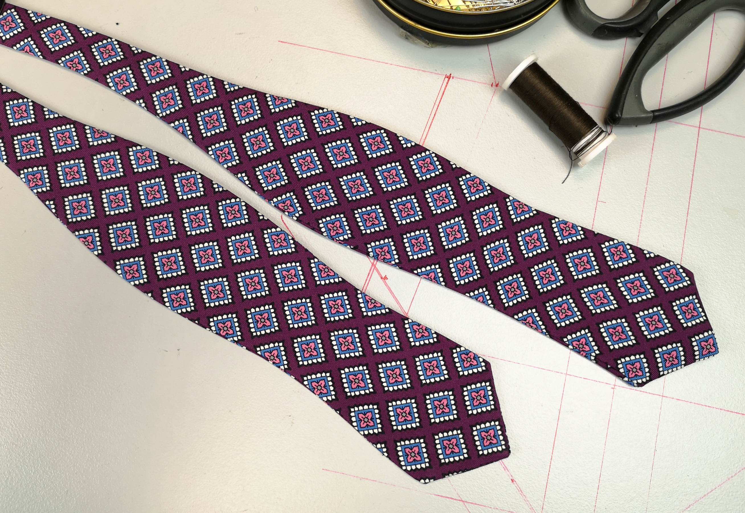 custom bow tie, purple madder